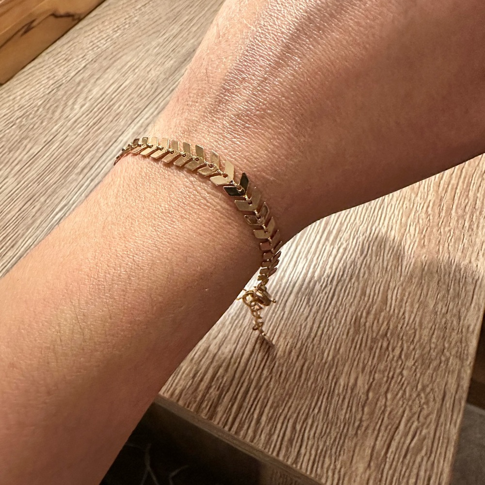 Kinsley Armelle Bracelet - Picture 4 of 5